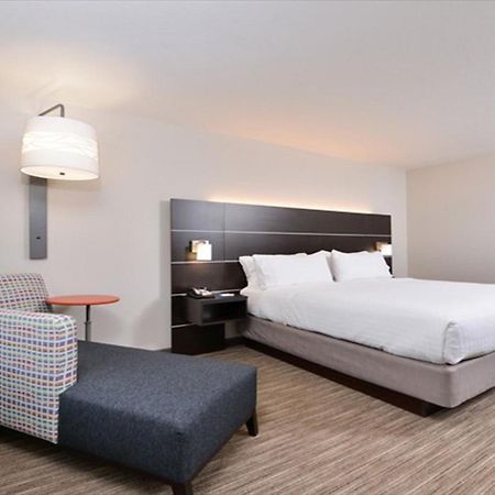Holiday Inn Express & Suites - Parkersburg East By Ihg Exterior photo