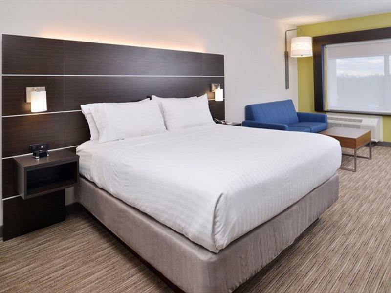 Holiday Inn Express & Suites - Parkersburg East By Ihg Exterior photo